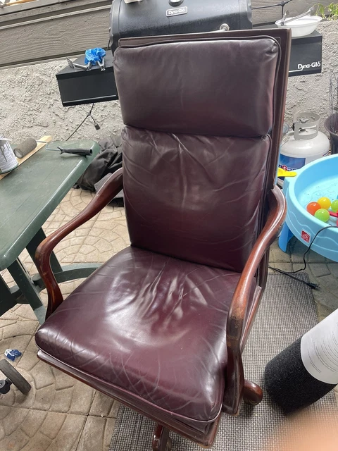 Classic Cabot Wrenn Graham Burgundy Leather Executive Swivel Desk Chair