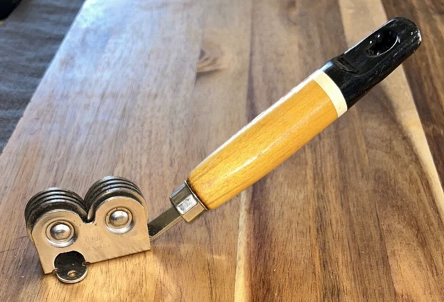 Vintage Ekco A&J Draw Thru Knife Sharpener Natural & Black - White Stripe Handle Vintage Ekco A&J Draw Thru Knife Sharpener Natural & Black - White Stripe Handle