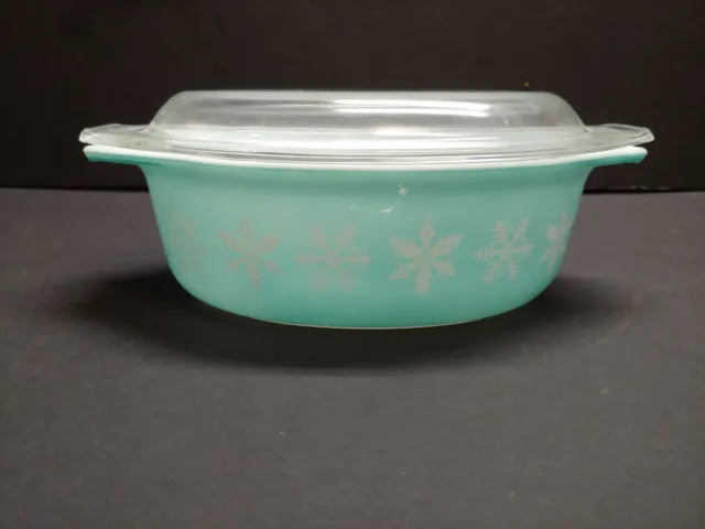 Vintage PYREX Snowflake Mixing Bowl 043 : 1 1/2 QT