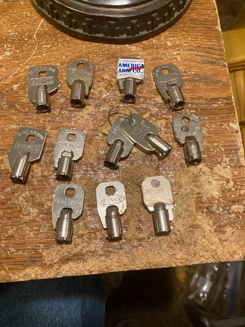 Vintage Lot Of 12 Vending Gumball Arcade Barrel Keys