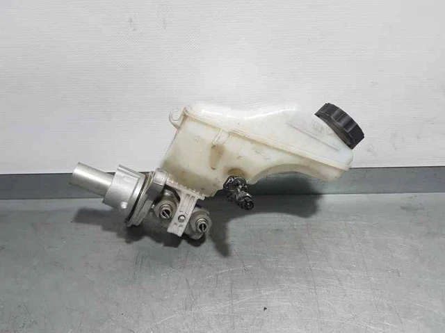 Pompe De Frein Robinet Gauche Pour Suzuki AN 400 - Seulement 3245 Km - Occasion Fonctionnelle