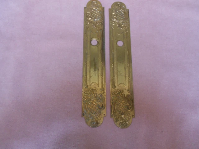 2 PLAQUES DE PROPRETE DE PORTE ANCIENNE EN LAITON SERRURE