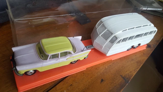 SIMCA CHAMBORD ORANGE GRIS CARAVANE HENON NOREV PLASTIQUE 1/43 (N4