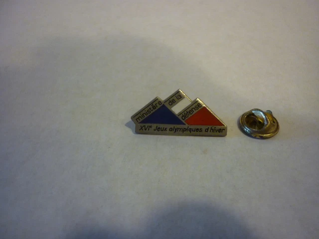 Pin's Station De Ski Les 2 Alpes, Club Des Sports, Vintage Collection