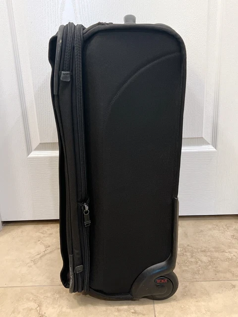 TUMI Alpha 22922DH Continental Frequent Traveler Expandable 22" Wheeled Carry-On 2