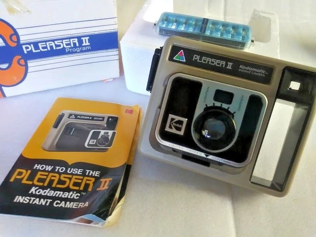 Kodak Pleaser II 2 Kodamatic Instant Camera  -  Vintage     instructions boxed