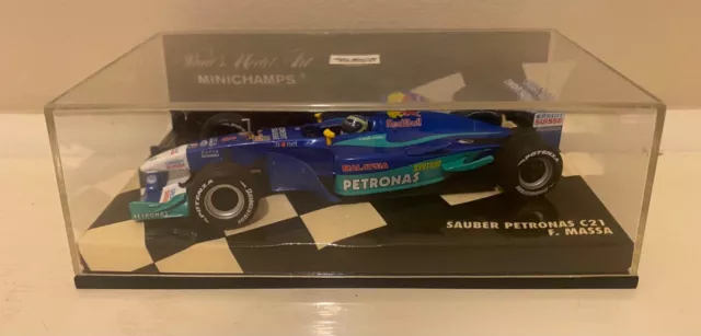 1:18 MINICHAMPS RED Bull Sauber Petronas 2001 Nick Heidfeld 1:18 MINICHAMPS RED Bull Sauber Petronas 2001 Nick Heidfeld
