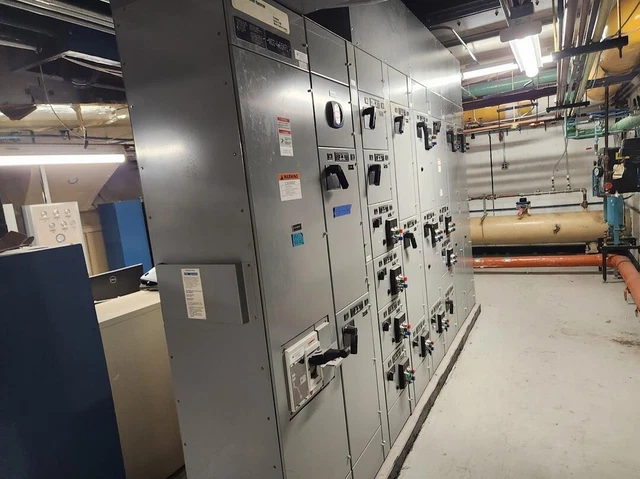 Eaton Freedom 2100 MCC 1600A 480V 8 Section & Main Motor Control Center