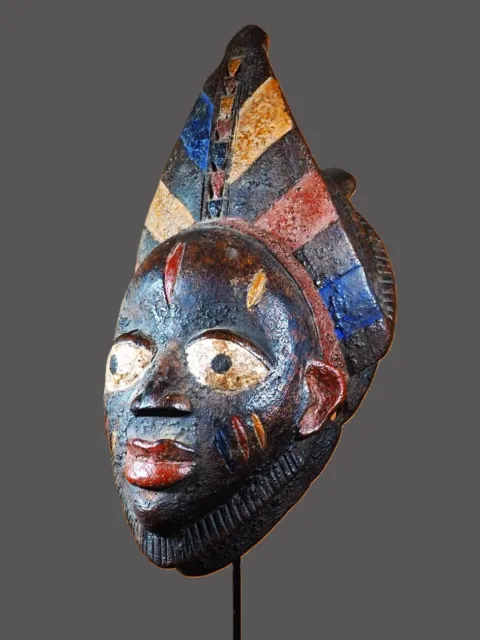 Art africain. Ancien masque gelede. Ethnie Yoruba. Nigeria. Afrique.