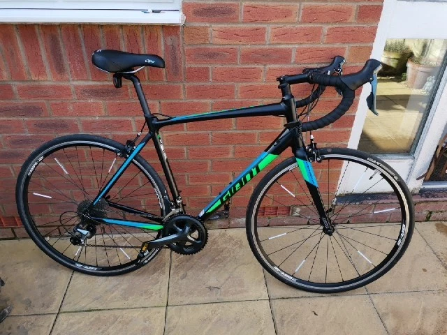 Giant Contend Sl 2017 GIANT CONTEND SL2 2017 Road Bike In Frame
