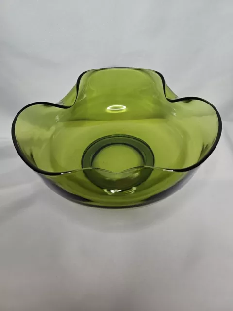 Large Vintage Anchor Hocking Glass Bowl, Avocado Green, 3 Pinched Sides