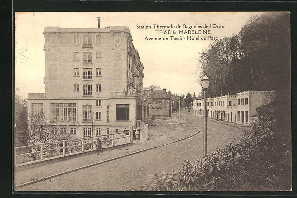 CPA Tessè-la-Madeleine, Avenue de Tessè-Hotel du Parc