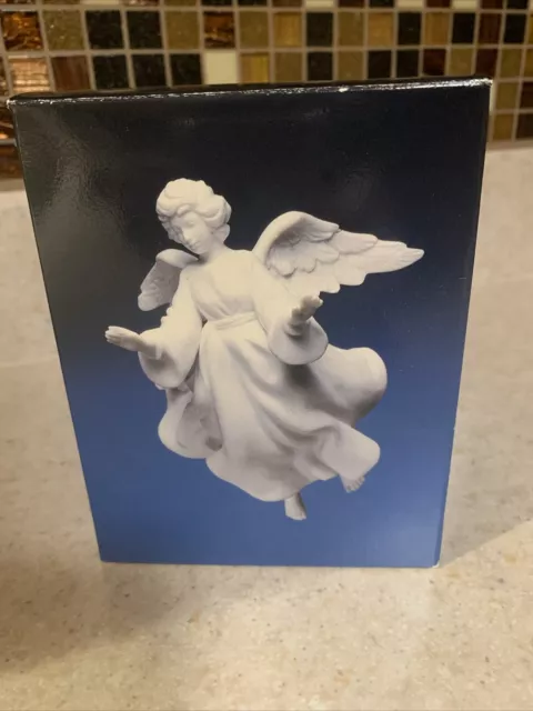 Avon Nativity Collectibles The Hanging Angel Figurine Mint in Box