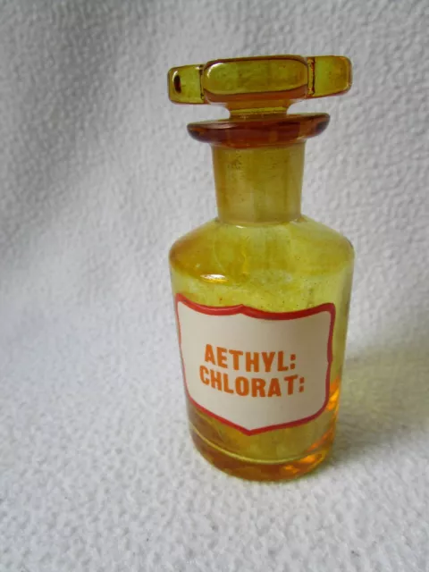 alte Apothekerflasche mit Kreuz-Stopfen Aethyl: Chlorat: Separanda emailliert 2