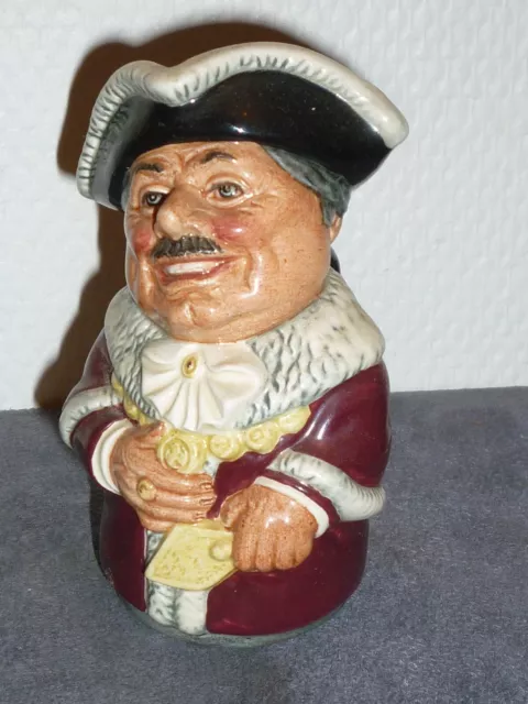 Petit Pichet Royal Doulton Alderman Mace Le Maire 1986 Doultonville Collection