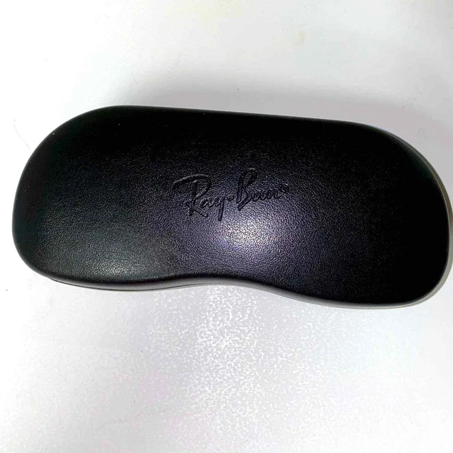 Ray-Ban glasses case with two new cleansing cloths