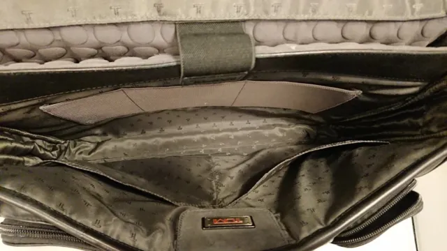 TUMI Mens Leather Laptop Briefcase Work Travel Brief BLACK Used Alpha Crossbody 6