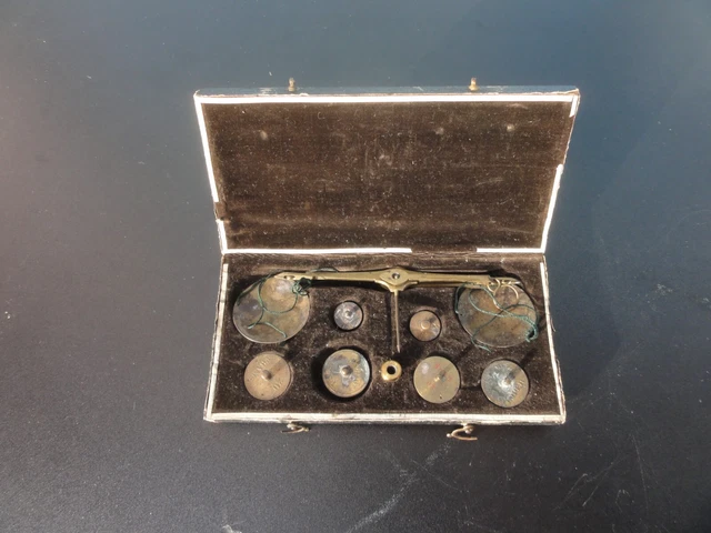 GEWICHTS GOLD WAAGE IM KASTEN um 1900