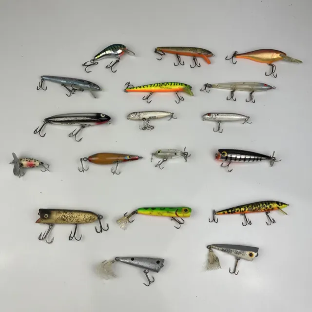 LARGE LOT OF Vintage Plastic Fishing Lures Frogs Mud Bug Crank