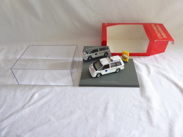 SAMU 77 | Renault Espace - a photo on