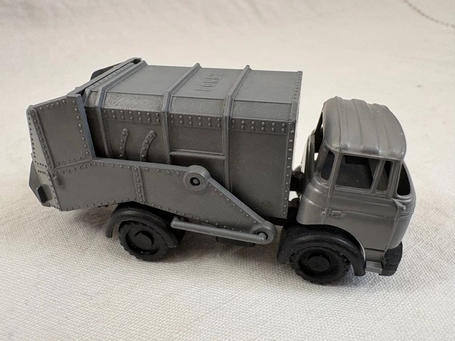 Camion Berliet GAK Orangina - Bourbon France, Miniature 1/43 Environ, état D'usage