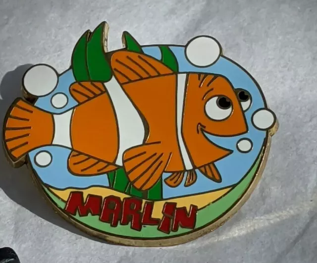 Disney DLR Finding Nemo 2006 Mystery Tin Set Marlin Pin only LE 900 EUC