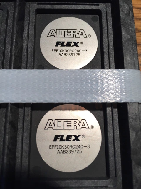 Altera EPF10K30RC240-3 *NEW*