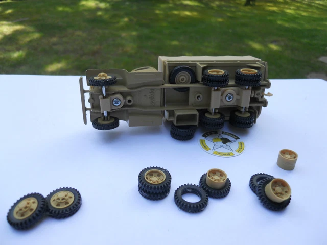 SOLIDO, CAMION PORTE char RENAULT militaire avec un AMX 30 EUR 10,00 - FR