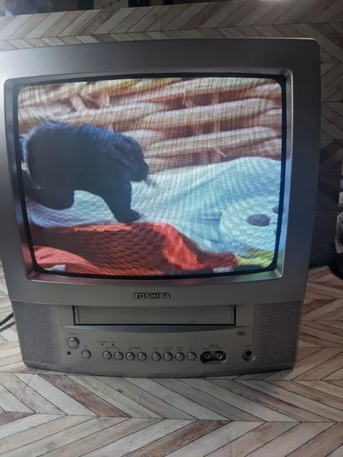 Toshiba 13 Inch TV/VCR Combo Model: MV13P3-Vintage Gaming-Tested-All Works-2004