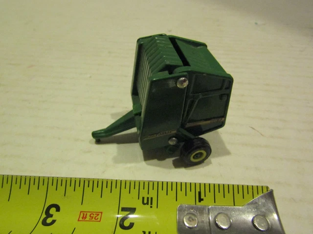 Ertl Diecast Farm Tractor 1:64 Scale Accessory Hay Roll Baler John Deere 567