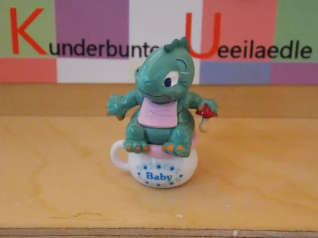 Die Dapsy Dino Family  Dioramafigur  Schnulli Schnuller Lätzchen rosa bemalt