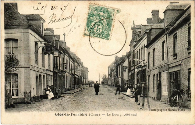 CPA Glos la Ferriere Orne - Le Bourg cote sud (800399)
