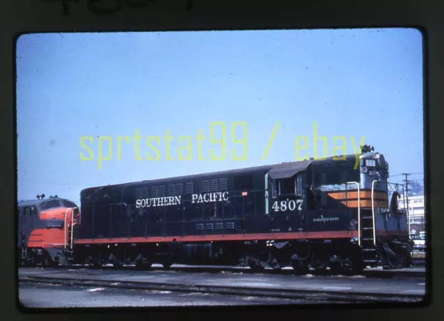 SP Southern Pacific FM H-24-66 Locomotive #4807 - Duplicate 35mm Railroad Slide