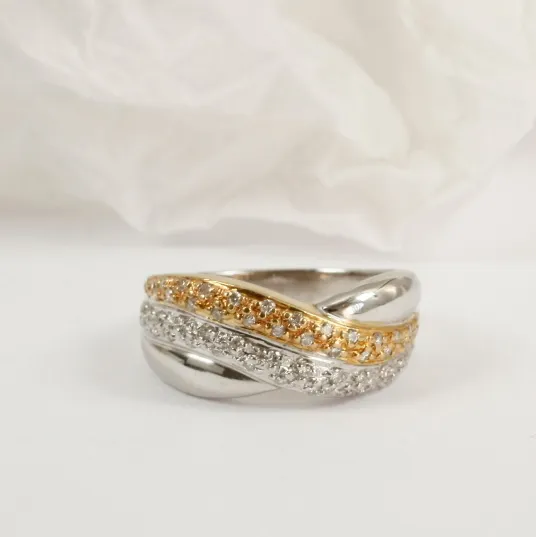 Wunderschöner Ring in 585 Weißgold und Gelbgold mit Brillant 0,50 ct w.si