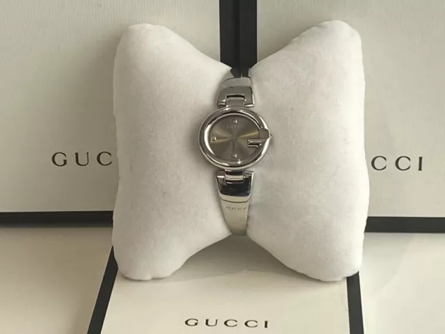 GUCCI GUCCISSIMA WATCH Ladies Diamond Markers Silver Bangle