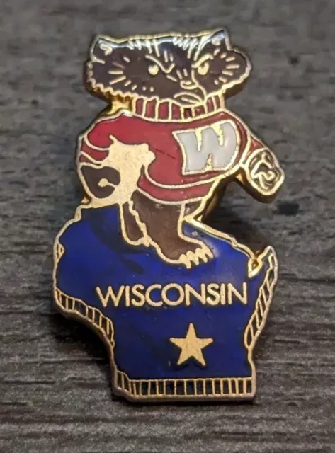 University of Wisconsin Badgers Mascot Bucky Badger  NCAA Red & Blue Lapel Pin