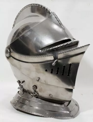 Helmet Medieval about Medieval Knight European Closed Armor Helmet..