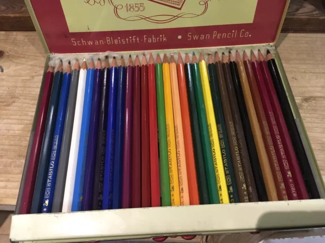 12 Colored Pencils PRISMACOLOR
