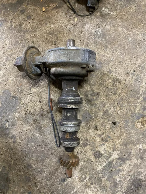 1971 1972 Ford truck FE? engine distributor Used core Dated 360 390 428 427? 1971 1972 Ford truck FE? engine distributor Used core Dated 360 390 428 427?