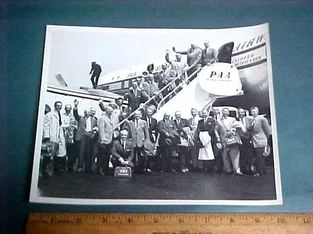 1957 Photo Pan American World Airways Clipper w/ Buffalo Chamber of Commerce Men