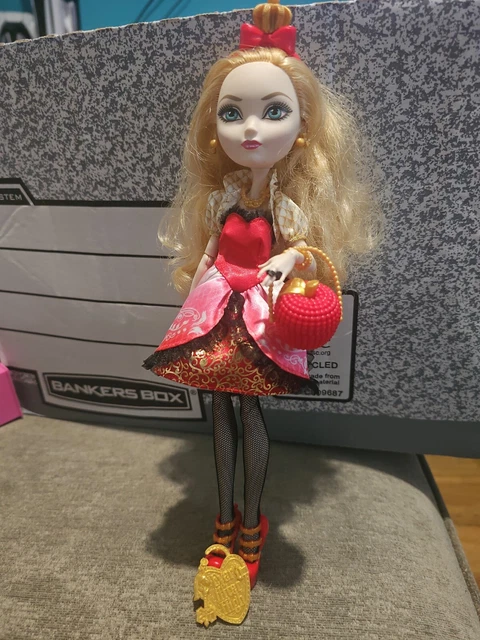 ever after high signature royal apple white