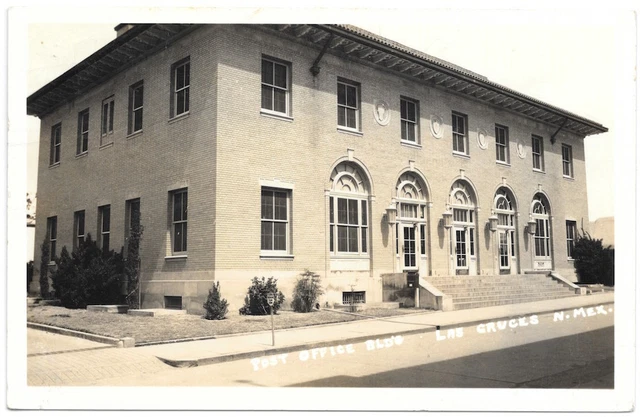 Real Photo Postcard Post Office Building in Las Cruces, New Mexico~105102