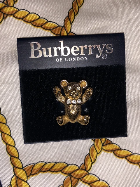 Burberry pin brooch deals