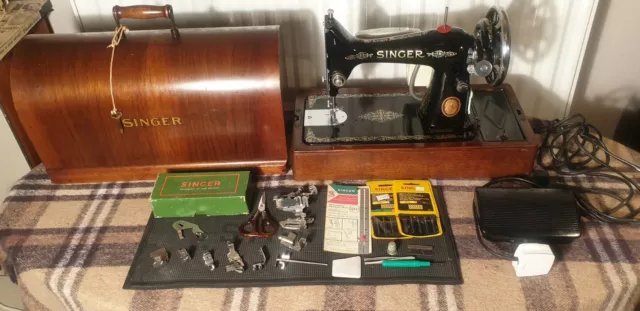 Singer 99K Electric Sewing Machine Accessories, Mat & Bentwood Case, Beautiful!