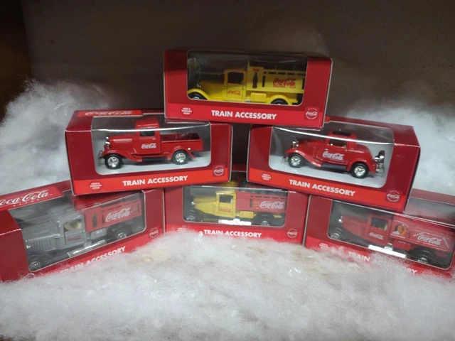Coca-Cola Brand Train Accessory , New in Box Lot Of 6  Trucks And Cars  🎄🎄🎅🎅