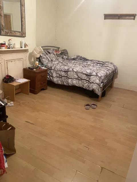 Lovely Large Double Room To Rent