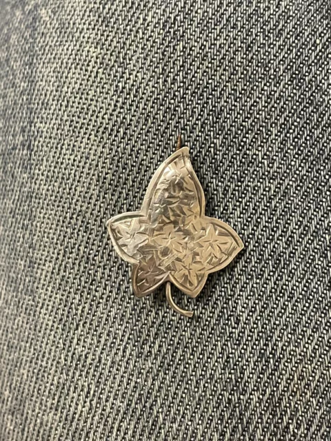 Antique Silver  WW1 Sweetheart Brooch Pin. Five Point Leaf Design.