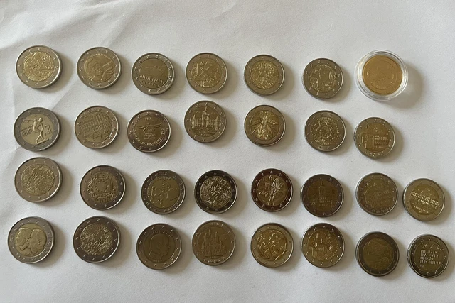 lot 30 pièce de 2 euros commémorative