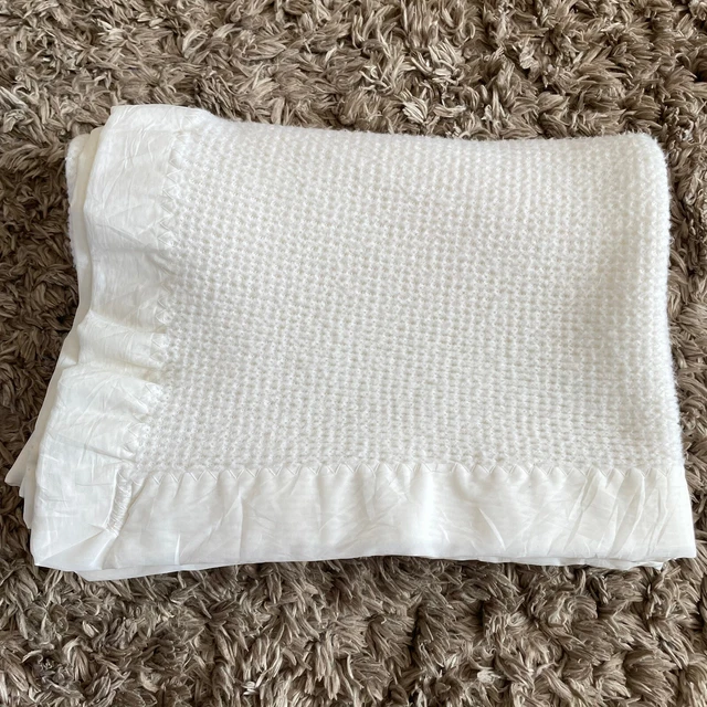 BABY VINTAGE Thermal Waffle Weave Blanket Nylon Satin Trim