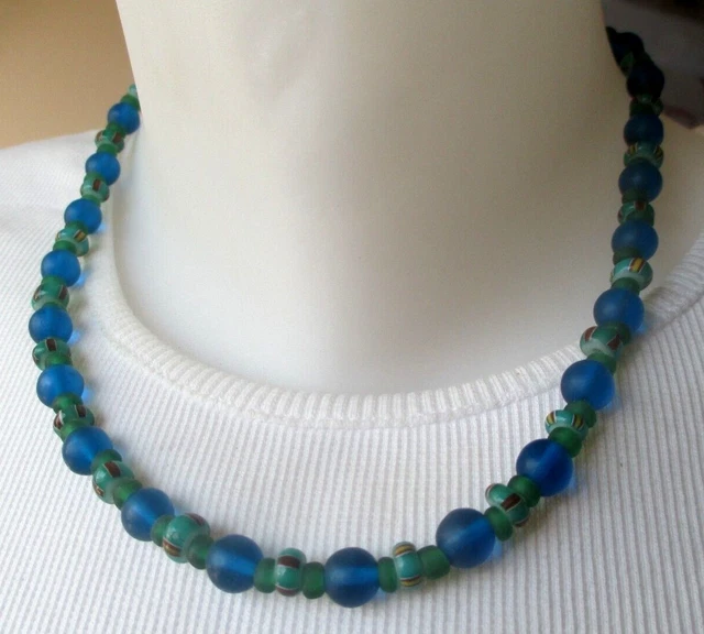 Collier Vintage Perles Tubes En Pâte De Verre - Fermoir à Vis Argenté - État Impeccable